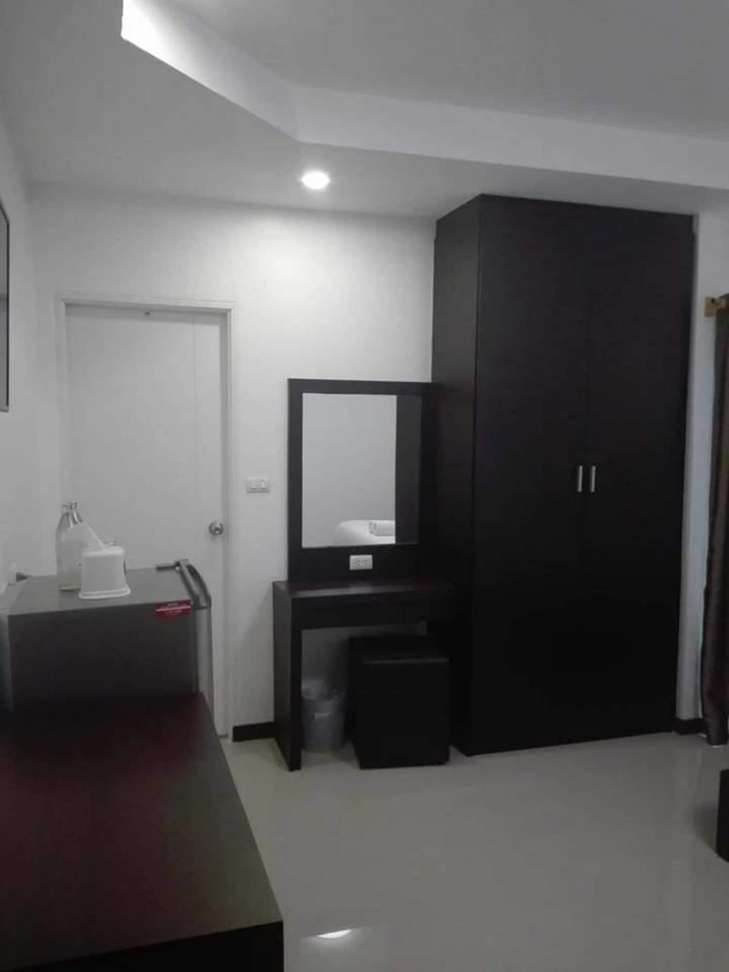 Ud House Aparthotel Udon Thani Buitenkant foto